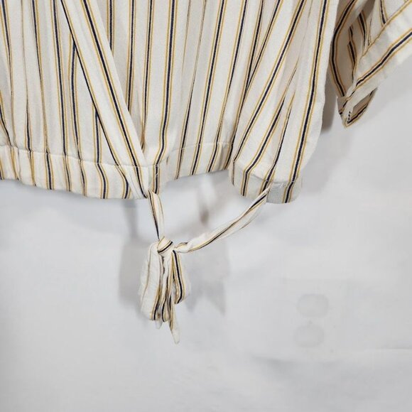 Urban Romantics Striped Drop Shoulder Sleeve Blouse in White - Size Medium - Picture 3 of 5